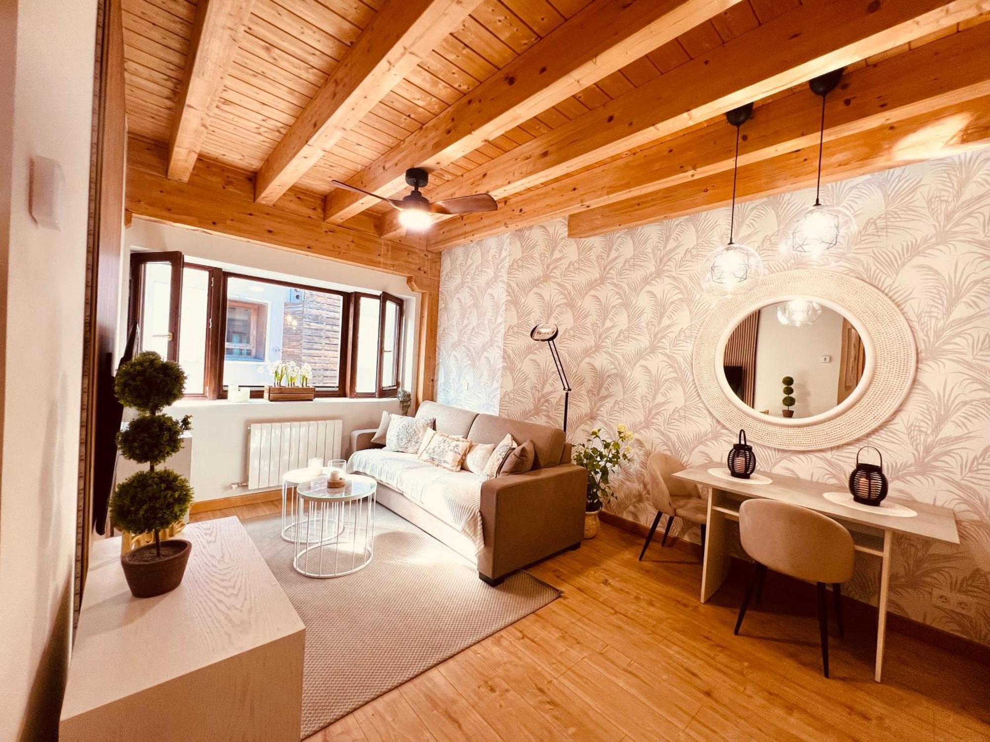 El Capricho De Claudia_ Apartamentos Burgos Catedral Экстерьер фото