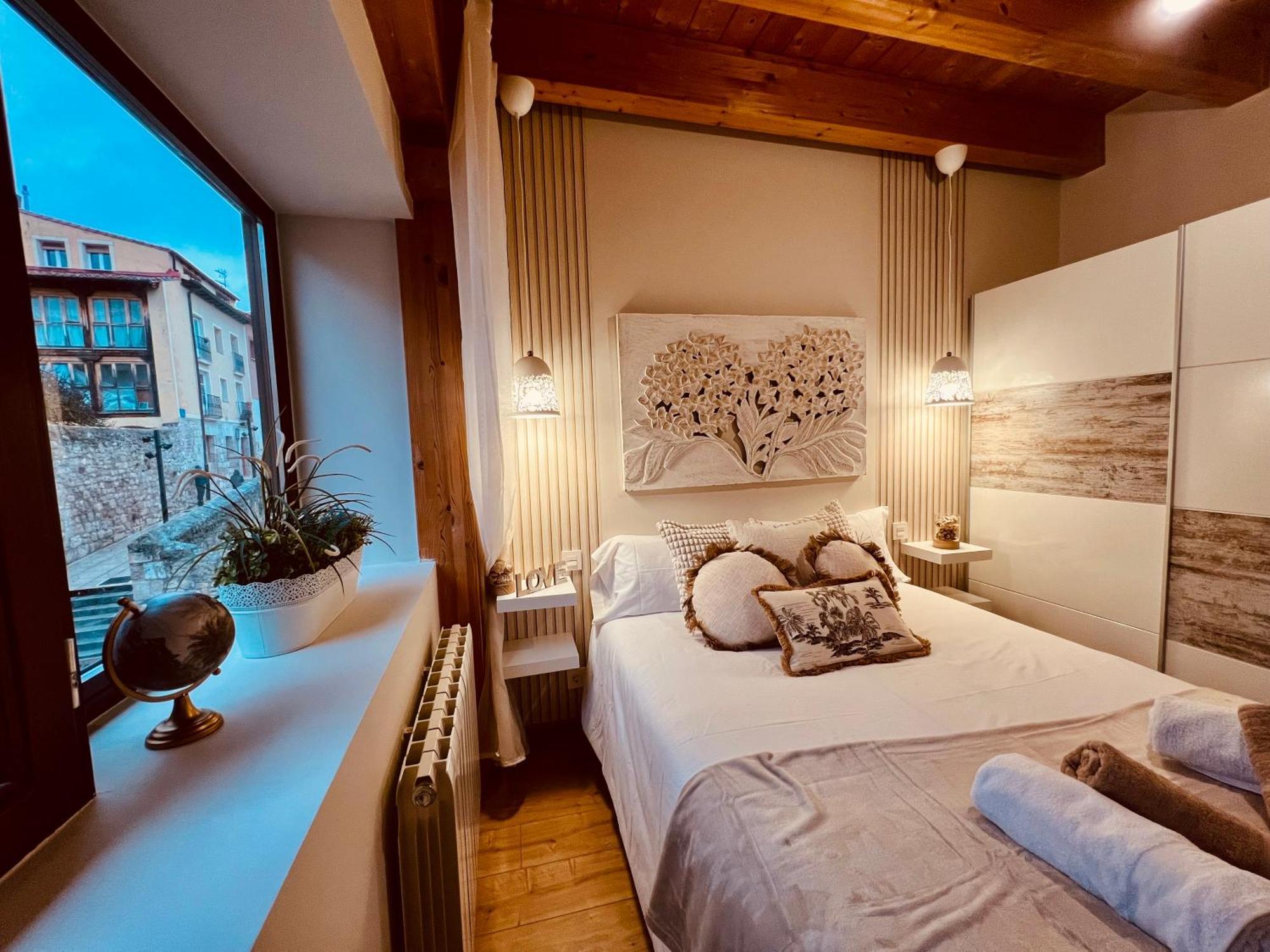 El Capricho De Claudia_ Apartamentos Burgos Catedral Экстерьер фото